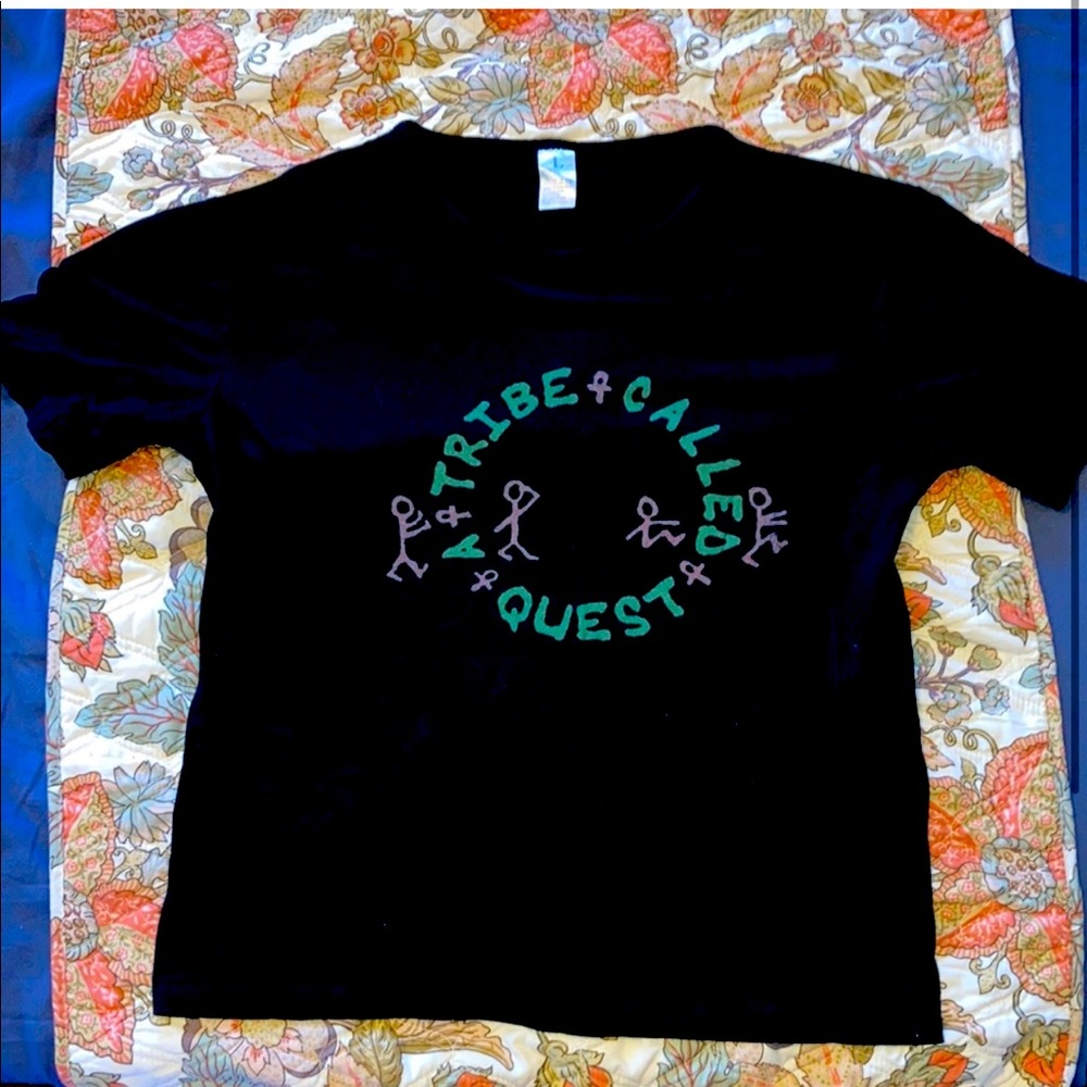 -lTribe called quest black band T shirt worn once